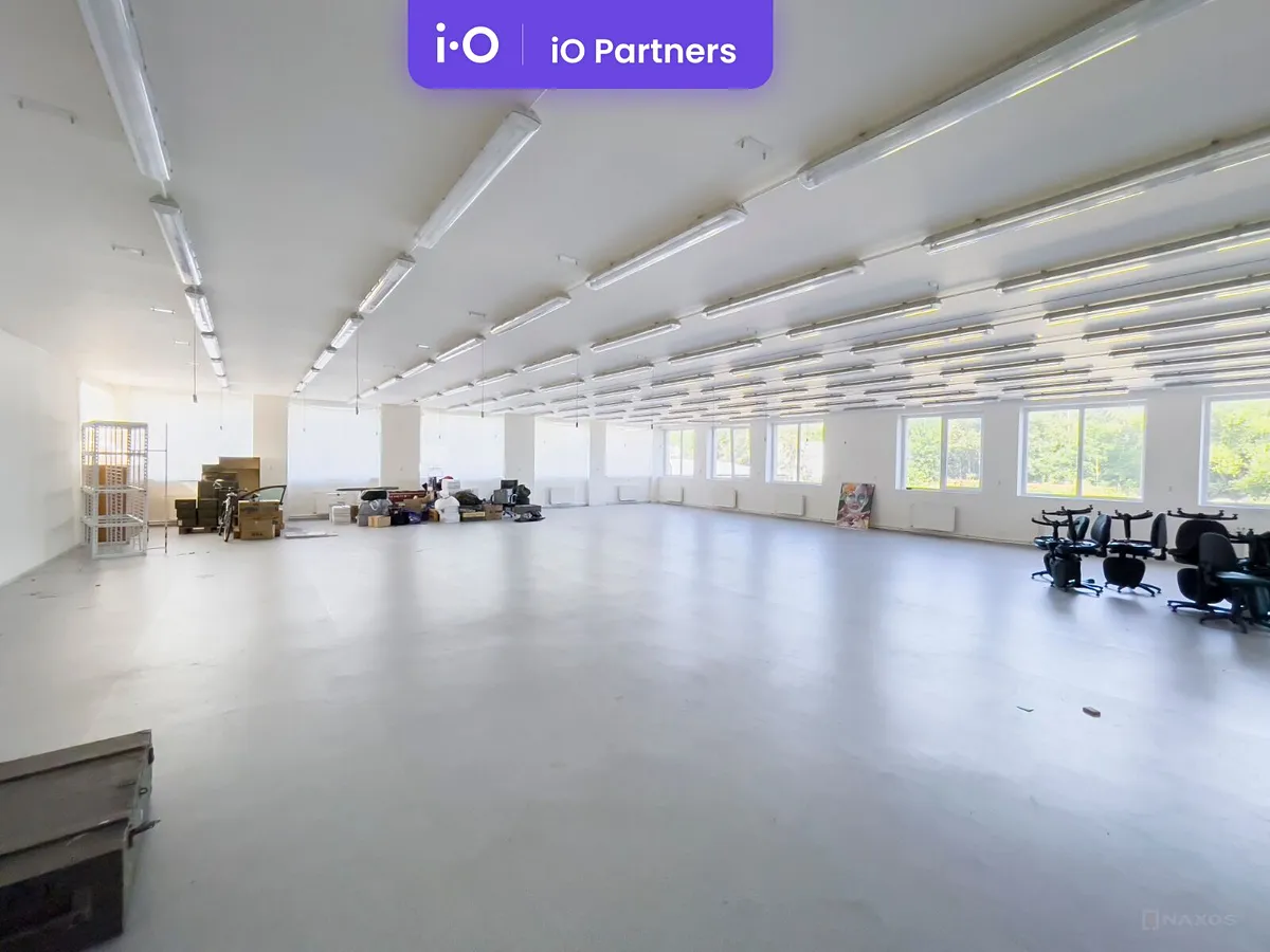 Pronájem výrobní haly, prostoru 4038 m²